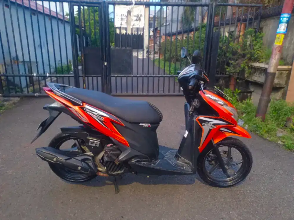 Vario KZR 125 old asli warna orange