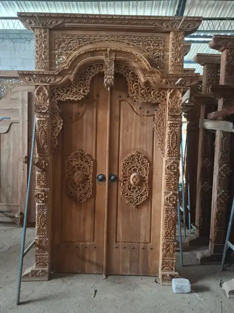 gapura 150x260 pintu tempel