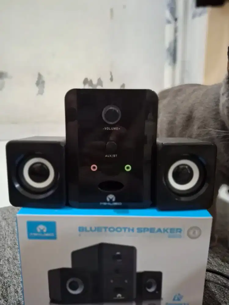 speaker bluetooth