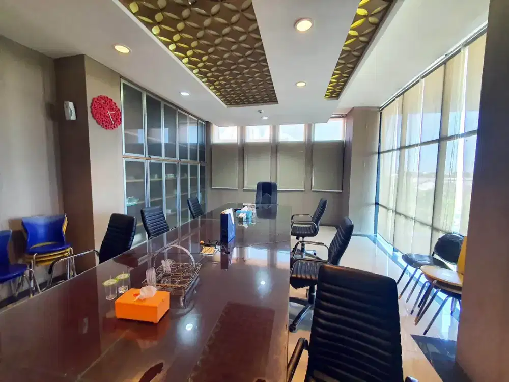 Dijual Gedung di Raya Jemursari, ada LIFT