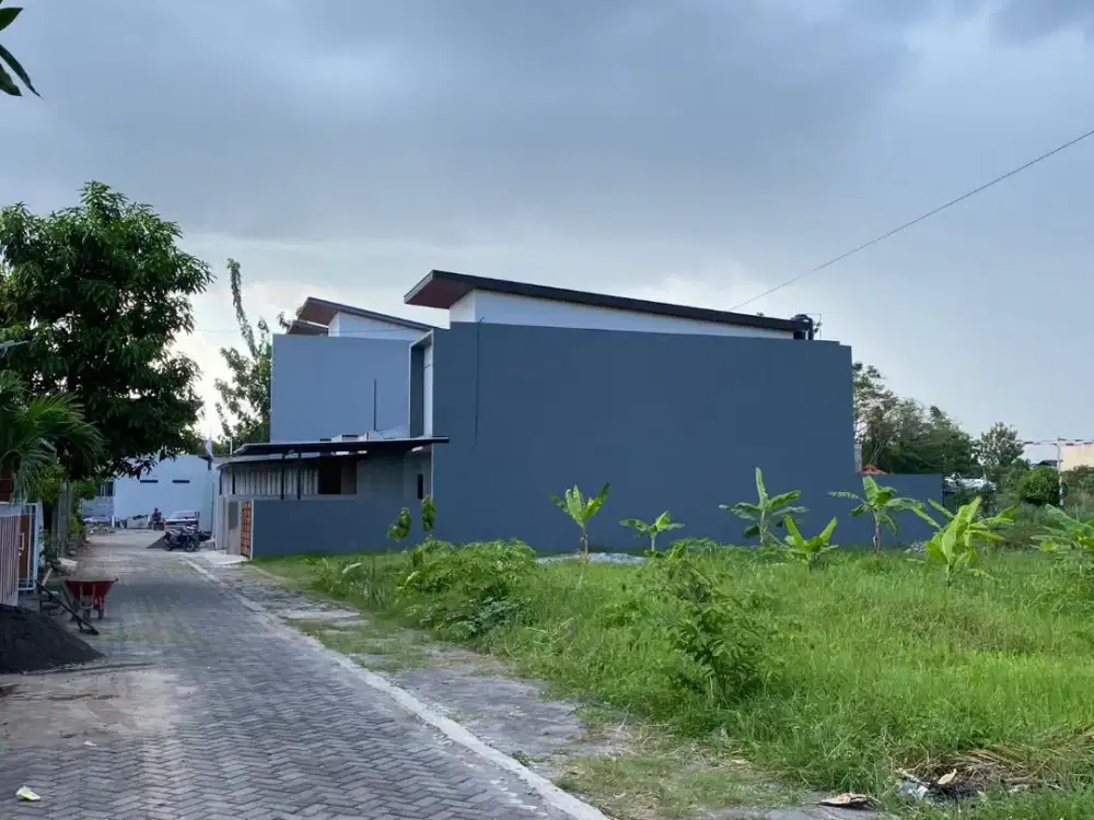 Depan Ambarukmo Plaza Jogja, Tanah Siap Bangun Dekat Kampus, Mall, dan Rumah Sakit