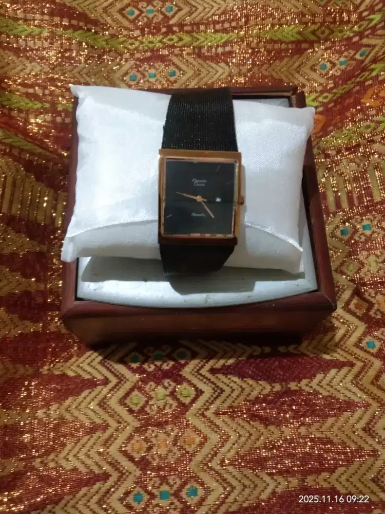 Jam tangan wanita Alexandre cristy
