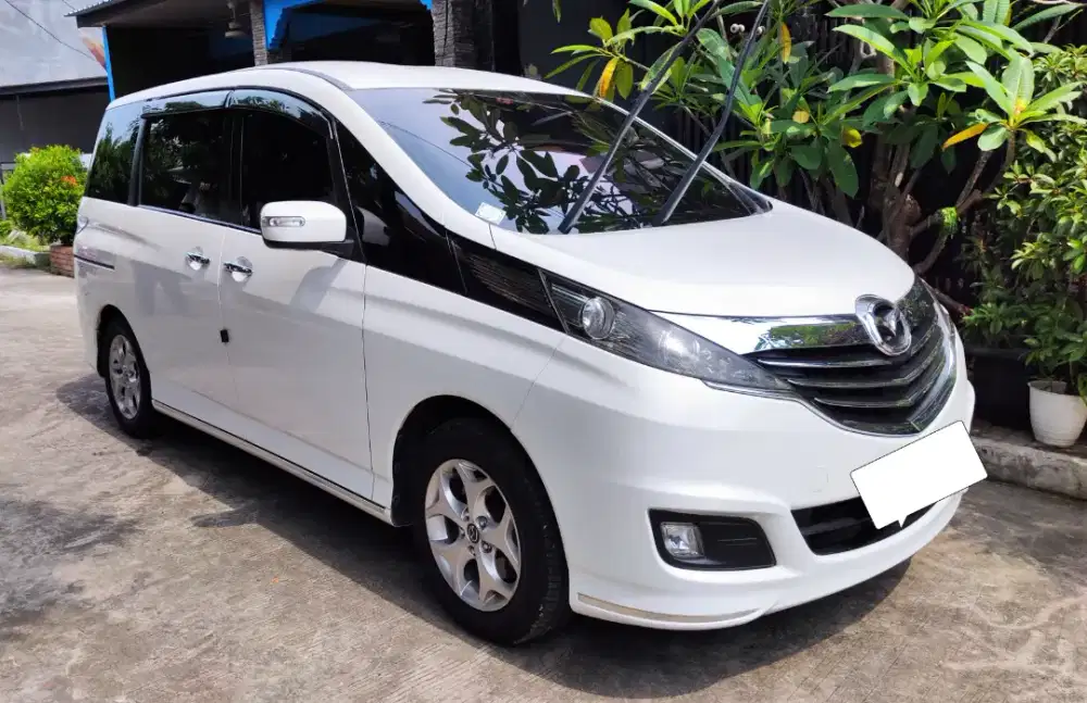 Mazda Biante Putih 2014, Berkelas Fasilitas Mewah Dengan Harga Murah