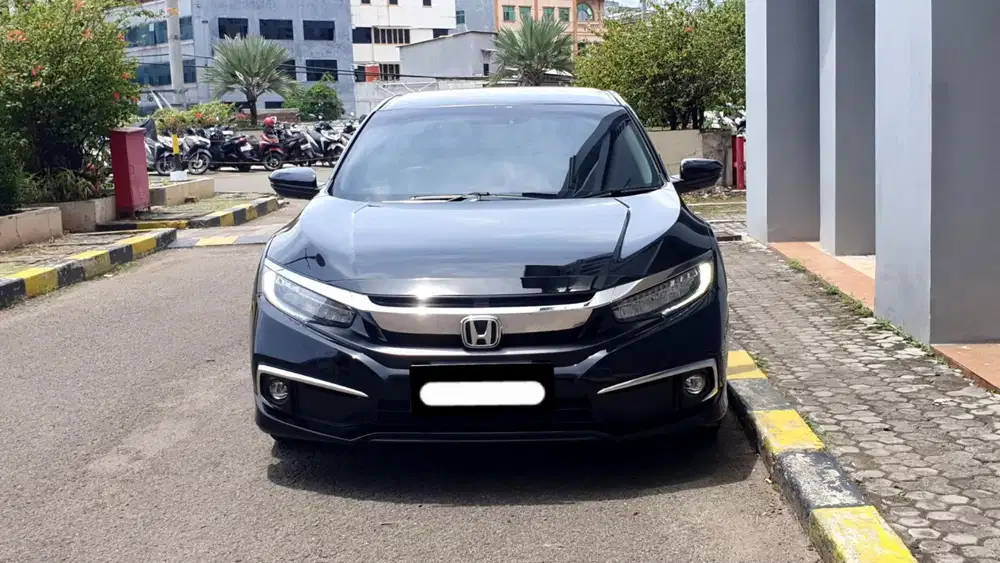 Km47rb honda civic es sedan turbo 2019 hitam