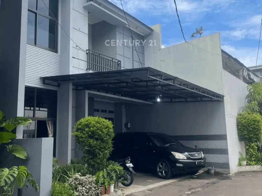 Rumah Town House 2 Lantai Terawat Siap Huni Js17308