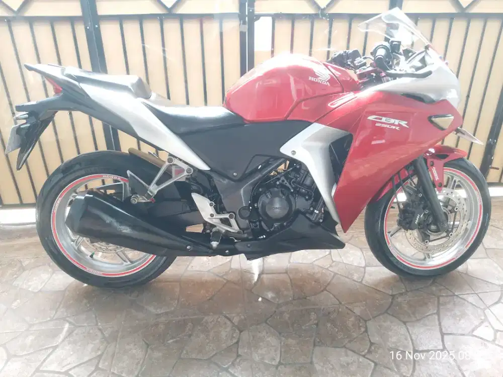 CBR 250R CBU 2011