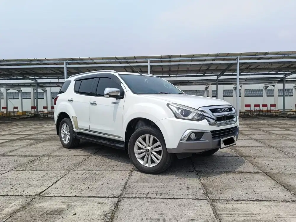 Isuzu MuX MU-X 2.5 Premiere 2019