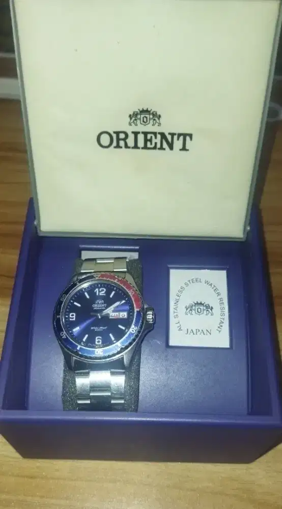 Jam tangan otomatik Orient