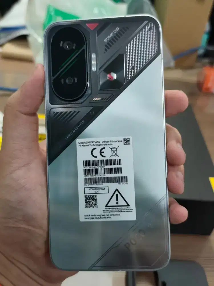 Poco F7 512gb - silver