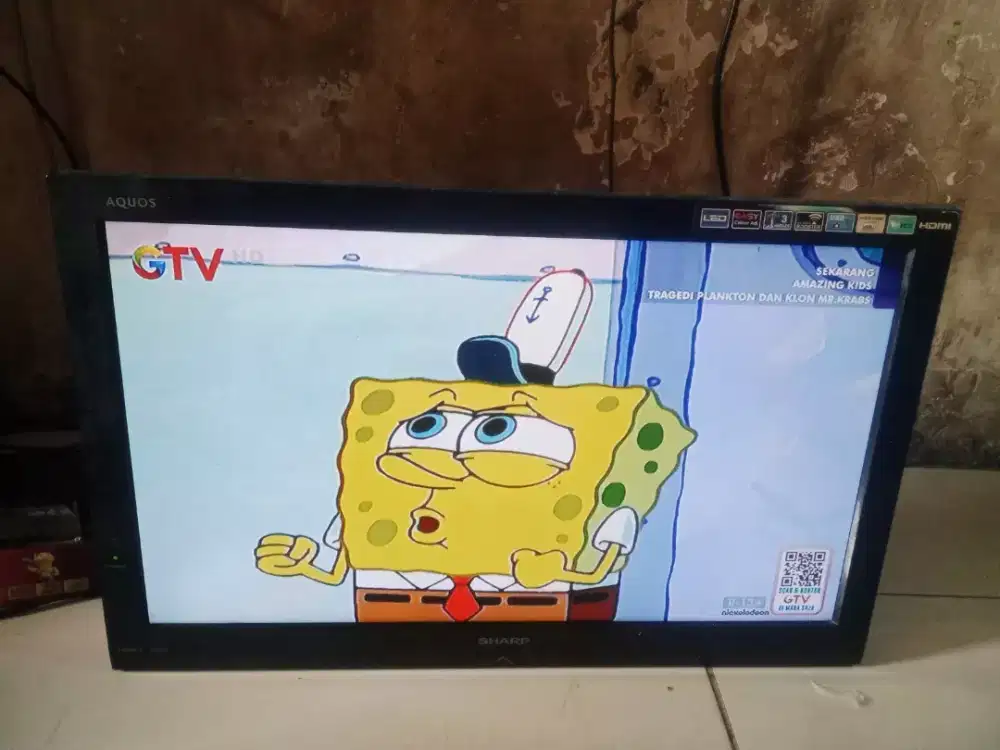 Tv led 24in merk sharp normal siap antar