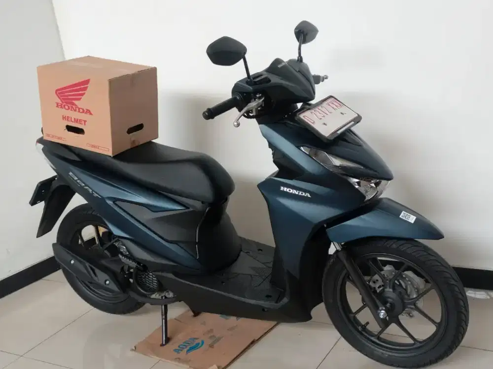 Honda beat deluxe cbs iss keyless 2025 istimewa seperti baru free helm