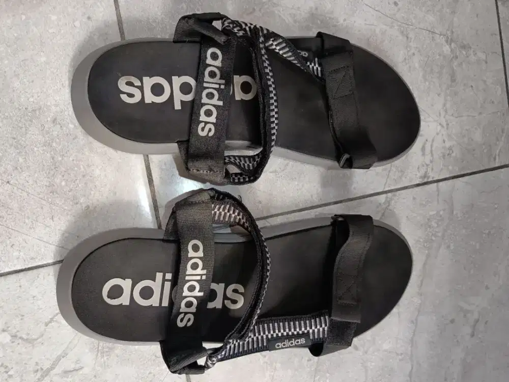 Sandal Gunung Adidas Size FR 44.5