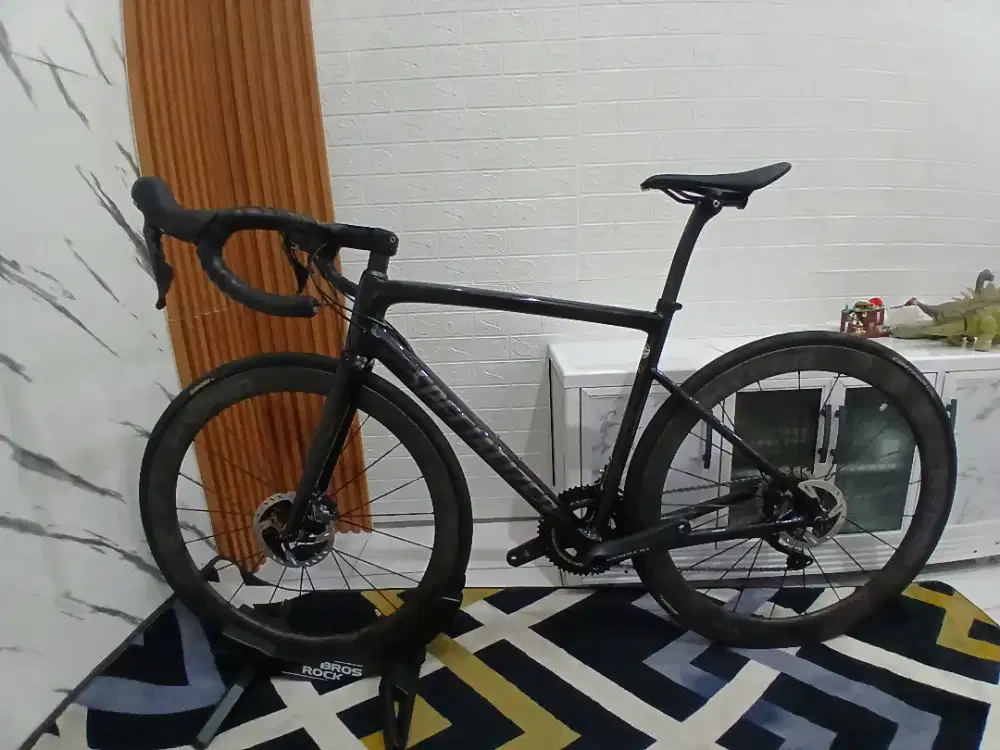 ROADBIKE SPECIALIZED TARMAC SL6 DISCBRAKE WS HYPERLUN