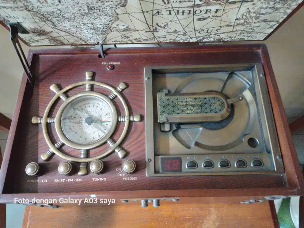 Radio disc player Classic zaman dulu antik P.40cmx T.30cm