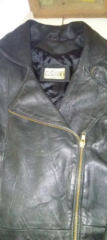 Jaket kulit warna hitam import