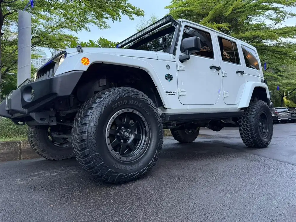 Jeep Wrangler Sahara Arctic 2012