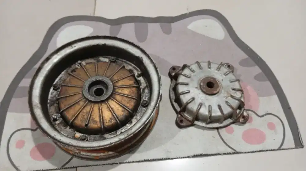 Tromol Vespa Set Depan Belakang Ring 8