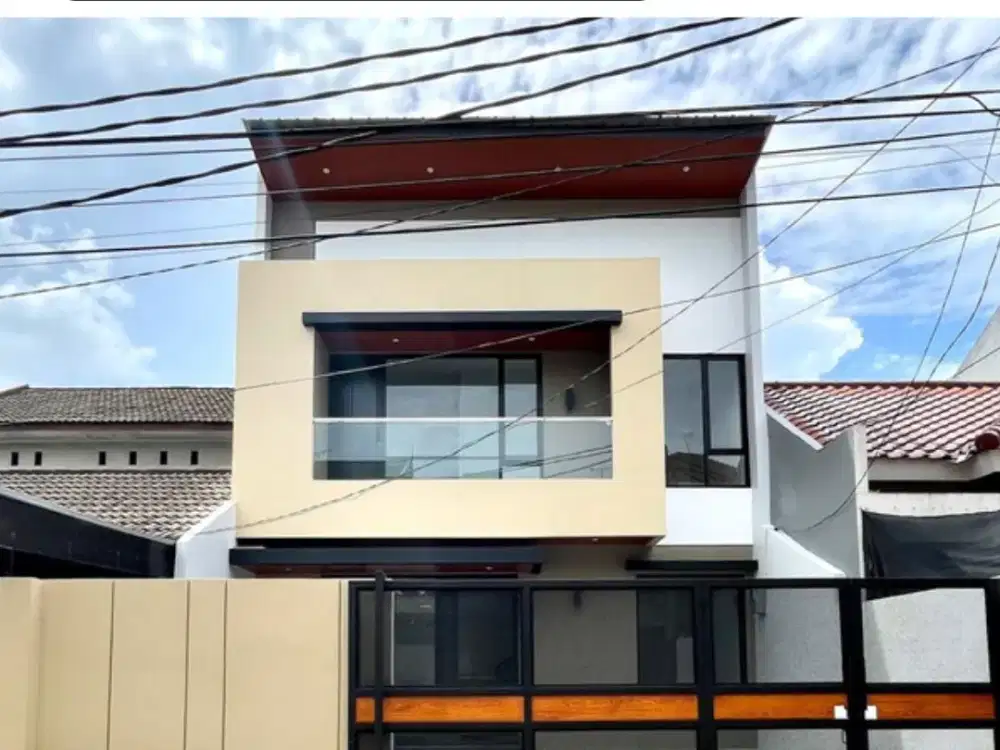 DESAIN KEKINIAN !! RUMAH BARU DENGAN SPACE BESAR DAN LOKASI SUPER STRATEGIS