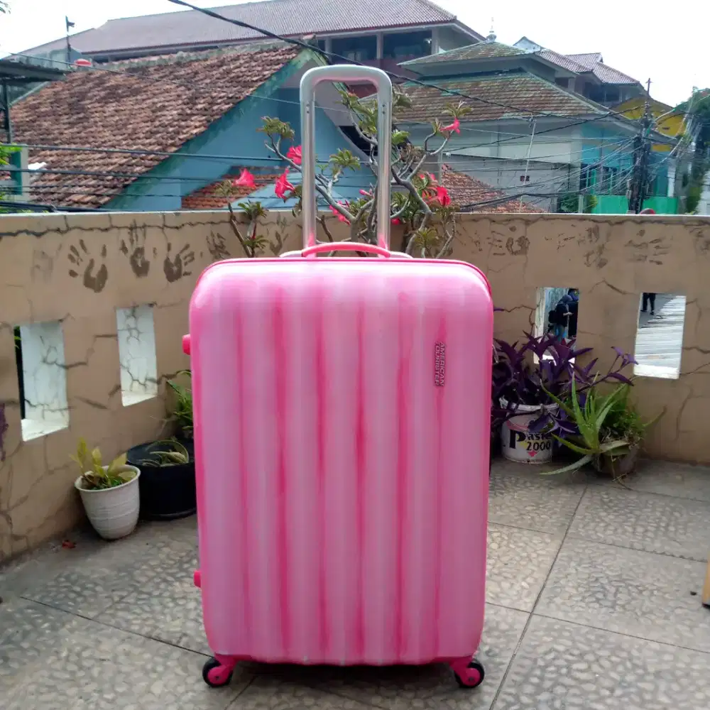 AMERICAN TOURISTER BY SAMSONITE,size 28 inch