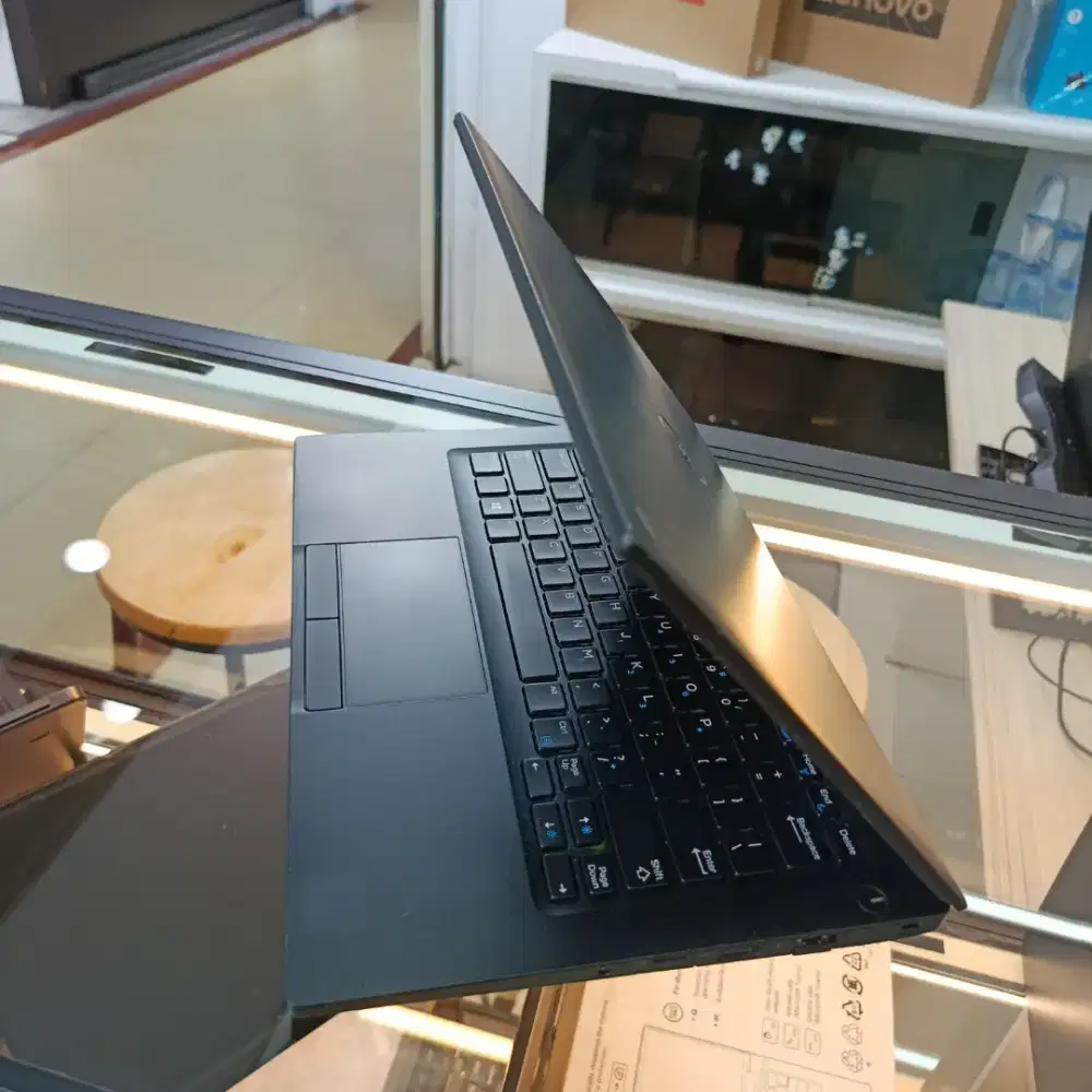 DELL 7280 INTEL CORE I5 RAM 8GB / SSD 256GB