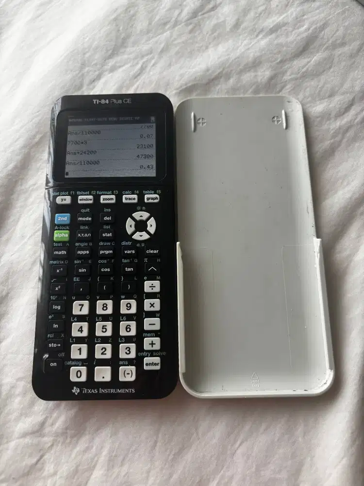 Calculator TI-84 Plus CE (baru dipake dan fully functional)