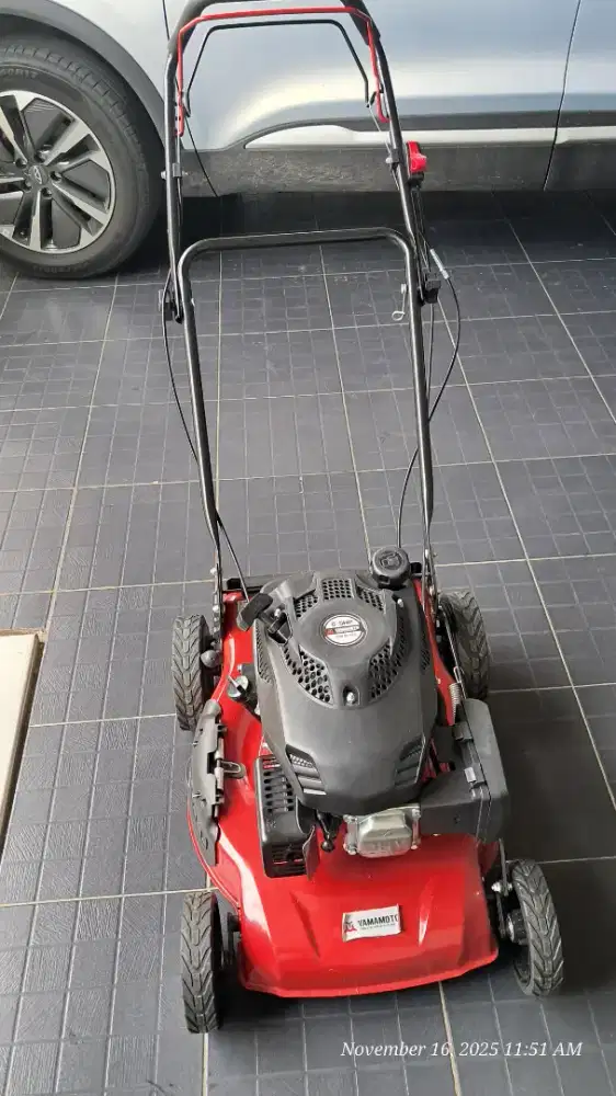 Mesin pemotong rumput dorong 4 tak yamamoto