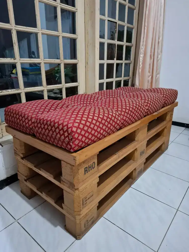 Kursi kayu palet