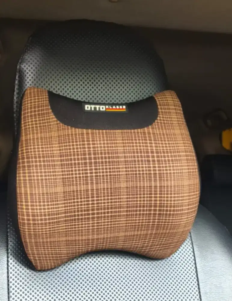 Otto Klasse Bantal leher untuk mobil