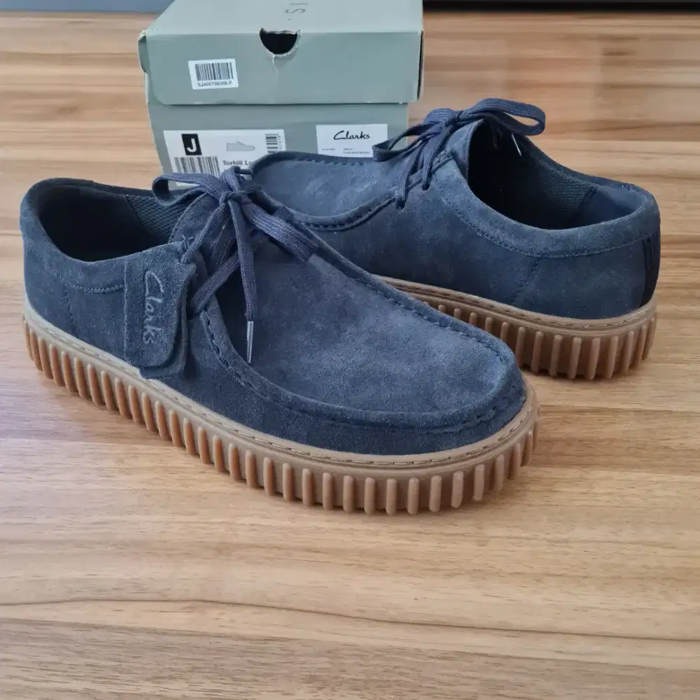 Clarks Torhill Lo Navy Suede 43 UK9 Originals