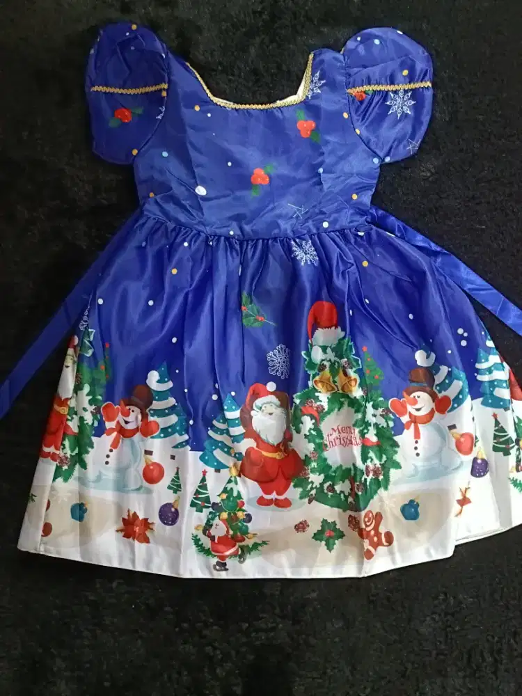 Gaun Santauclas untuk Natal