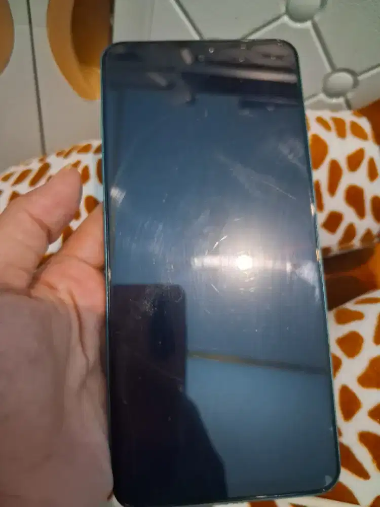 Oppo A5 2025 . Ram 8+8/128