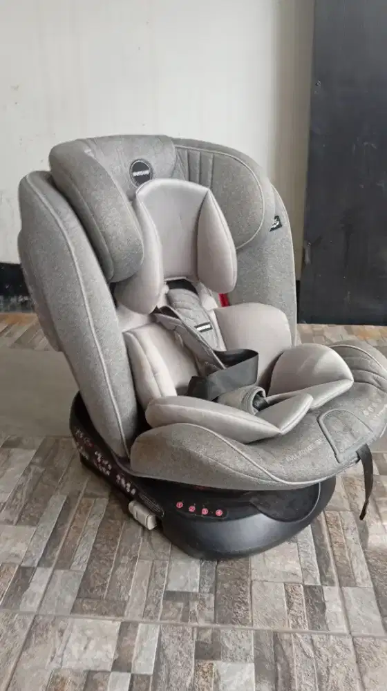 Kursi mobil anak babydoes 360 carseat
