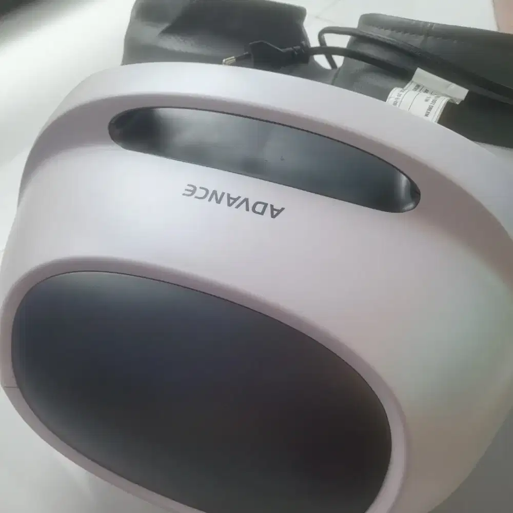 Alat therapi dan pijat kaki merk advance