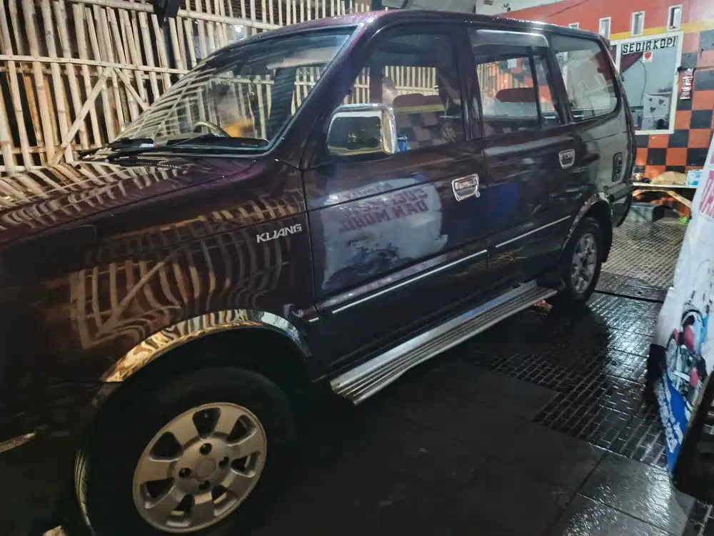 Toyota Kijang 2003 Bensin,kumplit pajak jalan kaleng sampe 2030