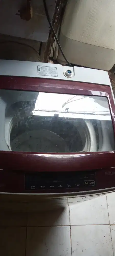 mesin cuci top loading merk AQUA