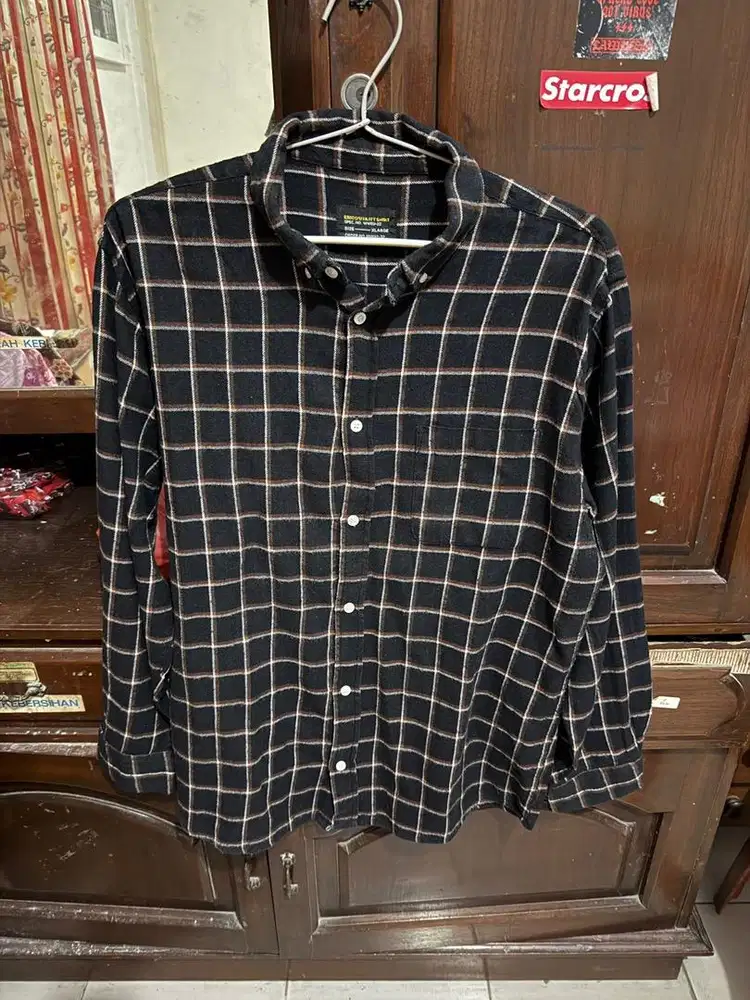 Kemeja Tangan Panjang Erigo Black Size XL Original