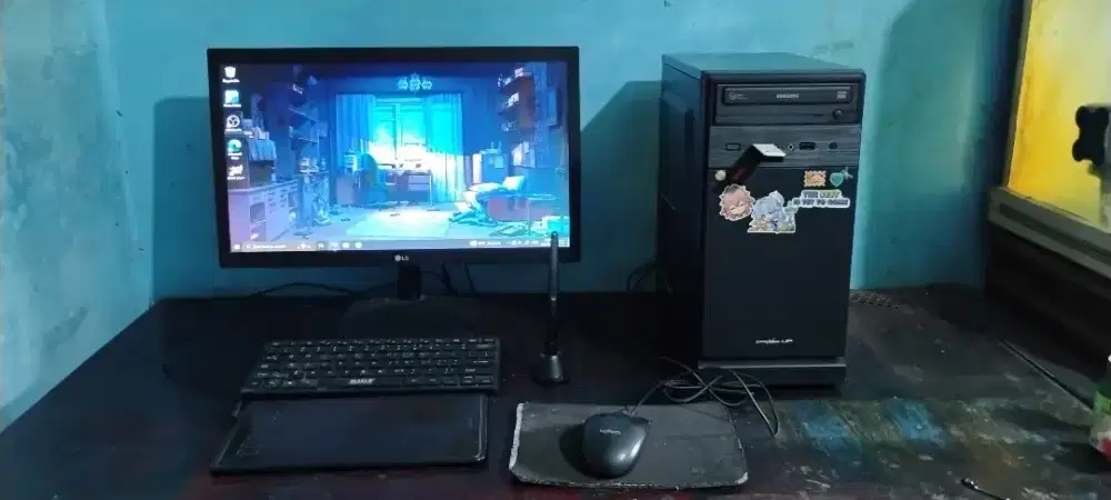 Komputer Intel core i3 RAM 8 + houin drawing tablet