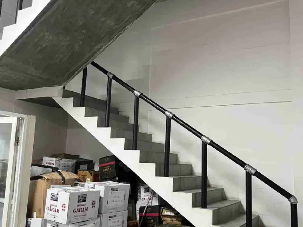 STRATEGIS Disewa Gudang + Kantor ALAM SUTERA