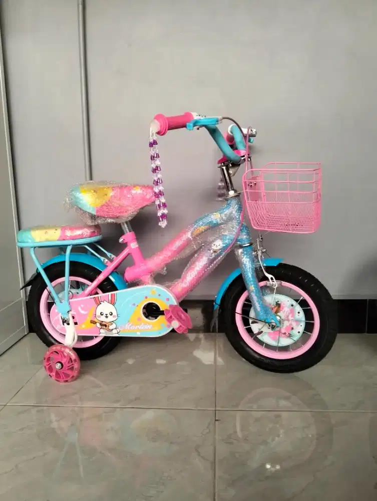 SEPEDA 12
SEPEDA CEWEK
SEPEDA 12 INCH ANAK PEREMPUAN 
SEPEDA CEWEK