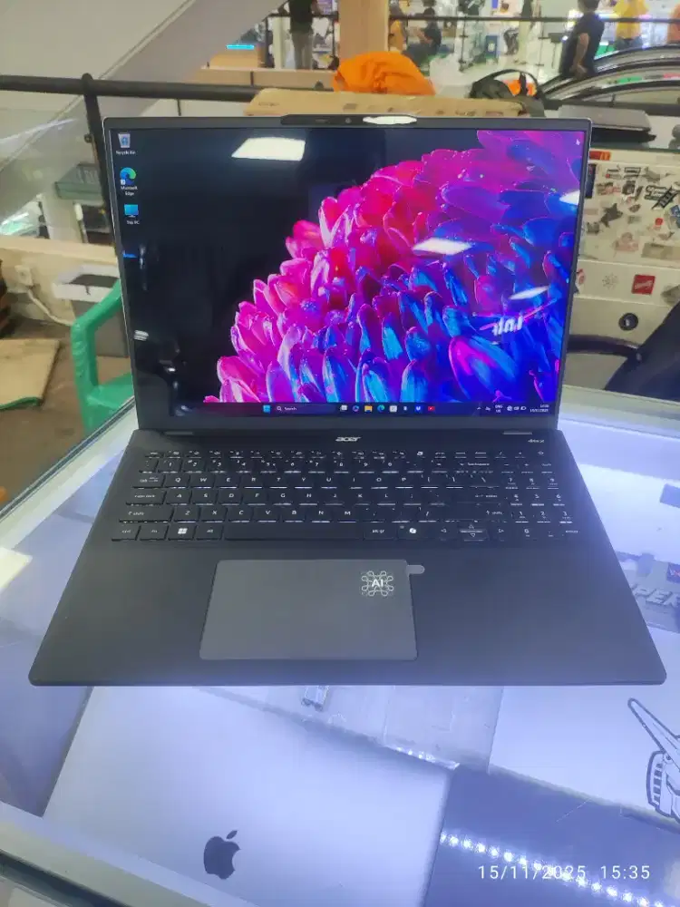 Acer Swift SF16-51 16inc 3K OLED Core Ultra 7 256V Ram 16GB SSD 512GB