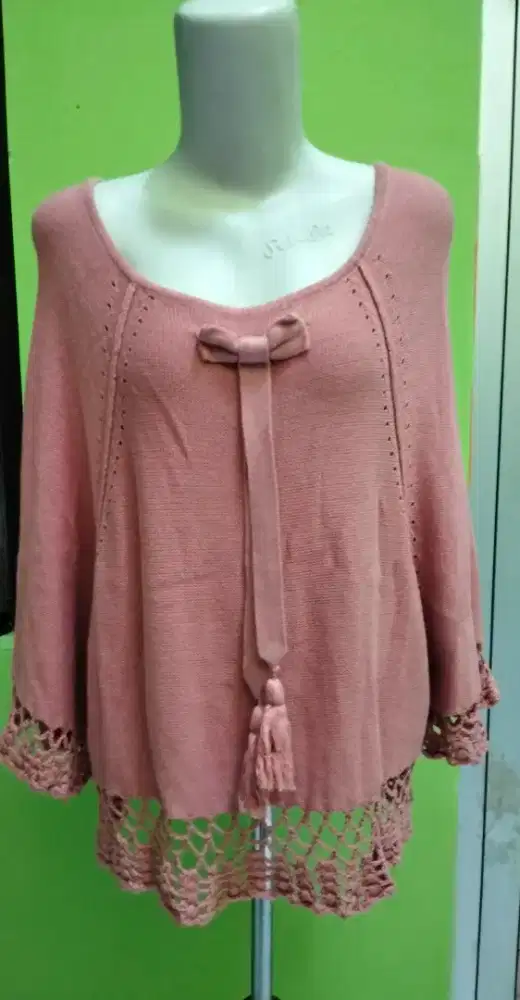 atasan rajutan 
model keren
peach colour free size