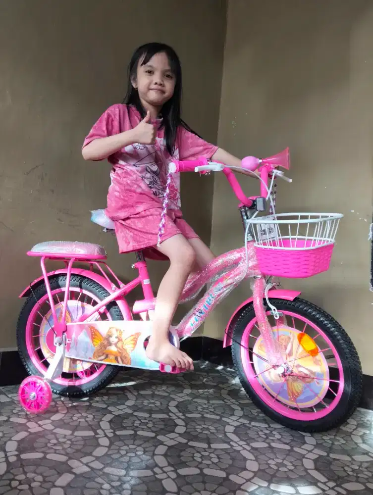SEPEDA 16
SEPEDA CEWEK
SEPEDA 16 INCH ANAK PEREMPUAN 
KERANJANG
CTB 16