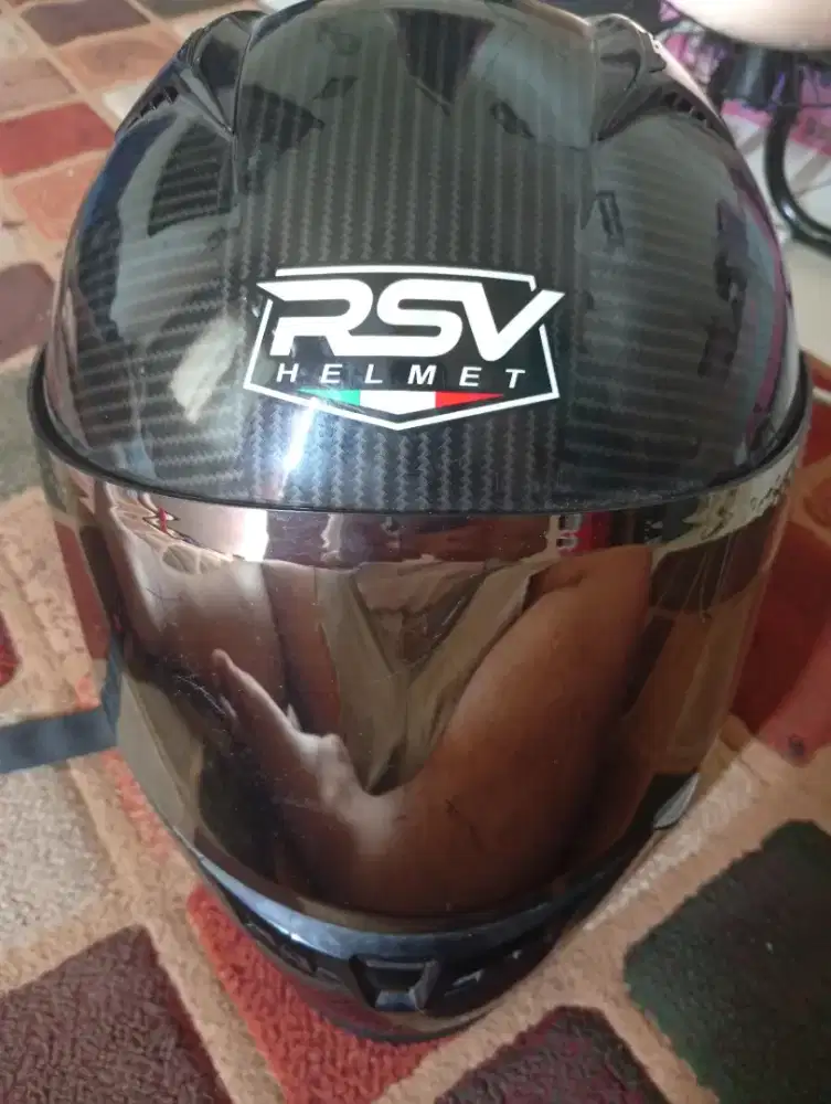 Dijual Helmet RSV FF500 Size L. Kondisi sesuai poto