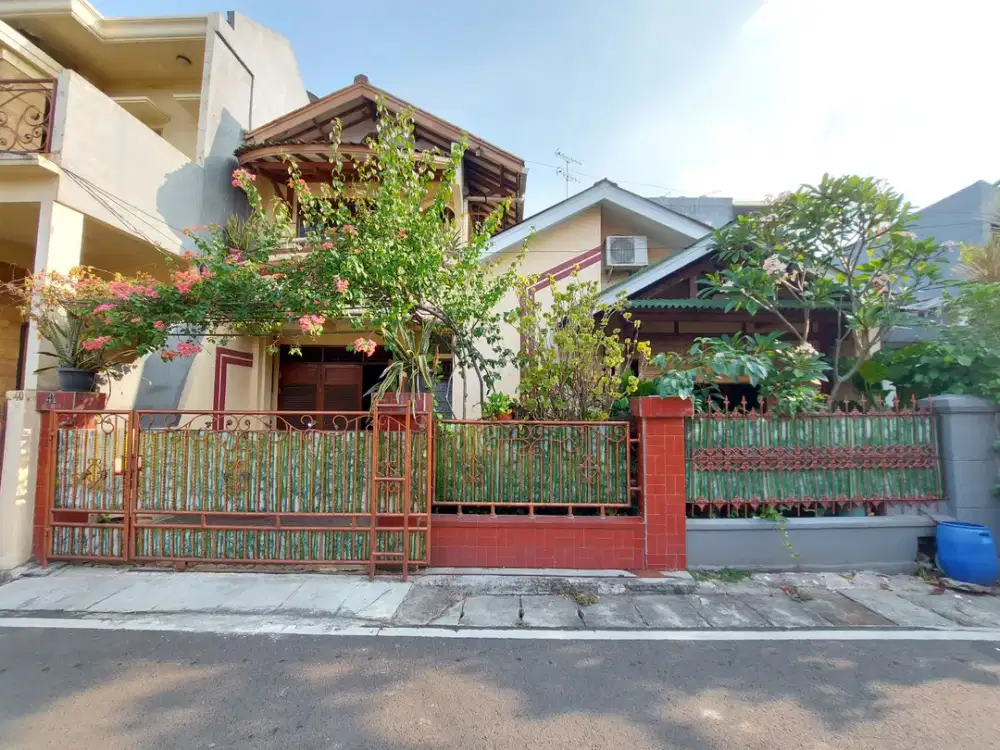 Rumah siap huni dalam Komplek Cempaka Putih Indah
