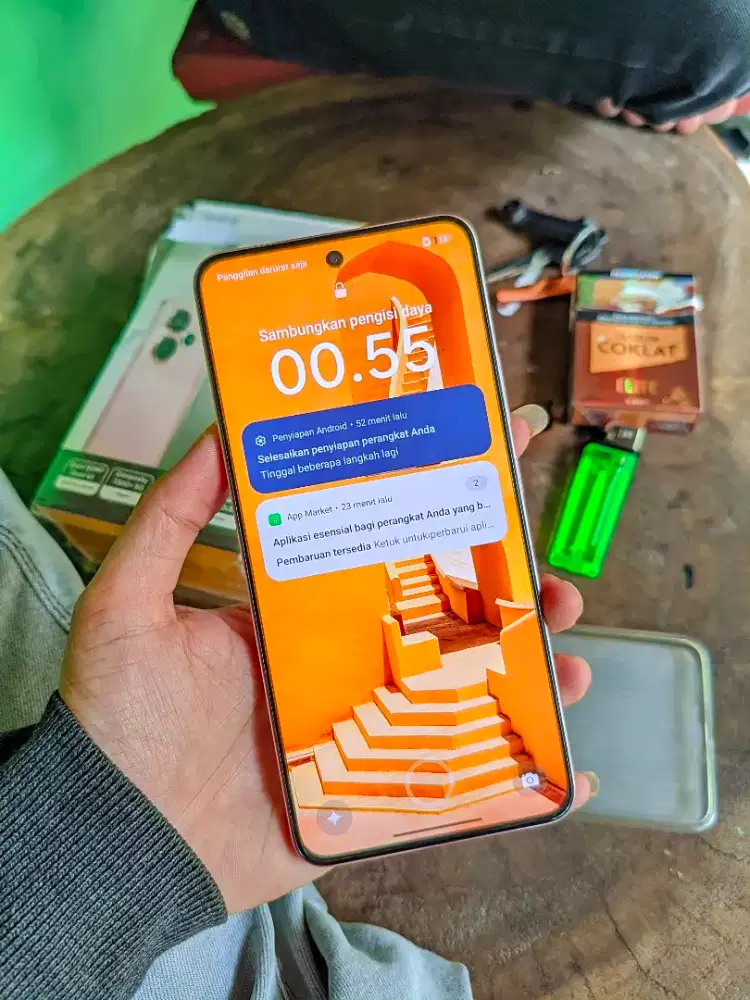 Realme 15 5G limited edition pink