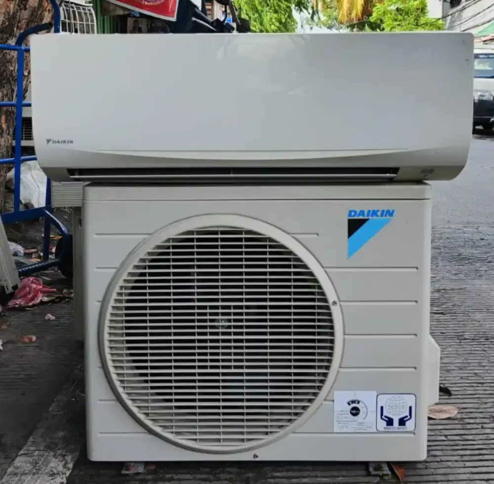 AC Daikin Thailand 1,5 PK R 32 2nd +pasang Free Ongkir Sejabotabek