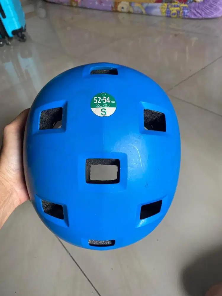 Helm sepeda anak, inline skate merk Oxelo