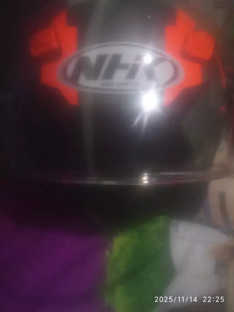 Dijual helm NHK R1., dijual karena kekecilan.. UK M