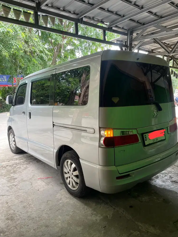 Daihatsu Luxio 2015 Bensin