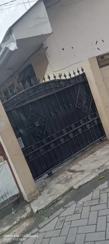 Disewakan kontrakan ada KMR dekat STASIUN Batuceper, TNH TINGGI ,TNG